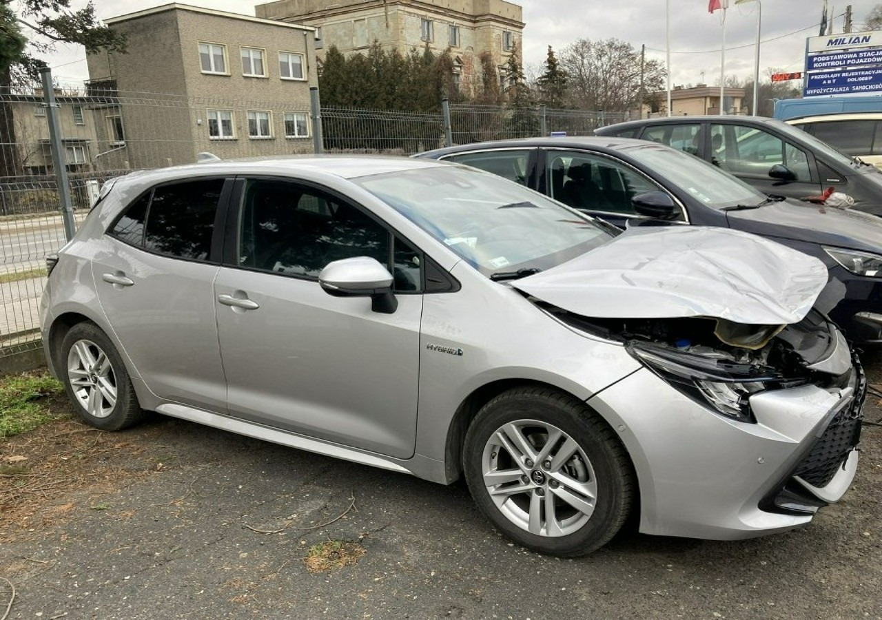 Toyota Corolla XII Corolla 1.8 Hybrid 102KM Comfort Salon PL 2020 - Auto: pilt 3 Toyota Corolla XII Corolla 1.8 Hybrid 102KM Comfort Salon PL 2020 - Auto: pilt 3