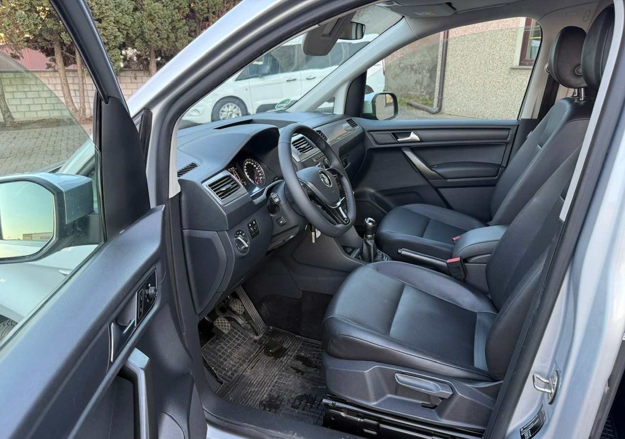 Auto Volkswagen Caddy III Caddy do przewozu osób Niepełnosprawnych Inwalida Rampa: pilt 13