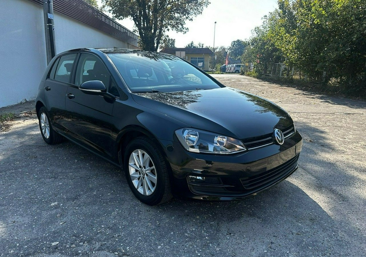 Volkswagen Golf VII VII 1,6 TDI 110KM 153TKM Klimatronik Navi Alu PDC 2015 Bez wkładu fi - Luukpära: pilt 1 Volkswagen Golf VII VII 1,6 TDI 110KM 153TKM Klimatronik Navi Alu PDC 2015 Bez wkładu fi - Luukpära: pilt 1