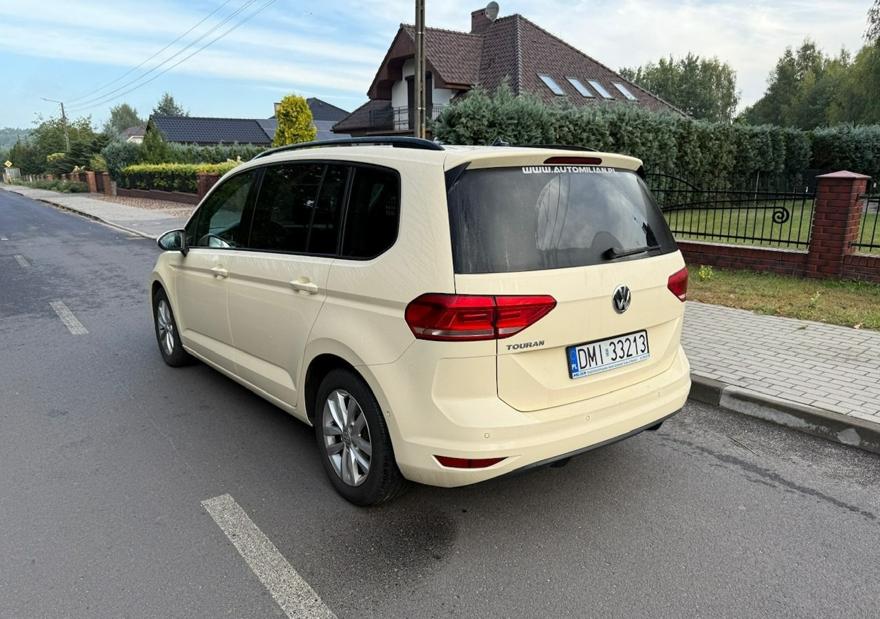 Volkswagen Touran III 2.0 TDI DSG 120 KM Automat 7osobowy Klima Skóra Full Serwis 2020 - Universaal: pilt 4 Volkswagen Touran III 2.0 TDI DSG 120 KM Automat 7osobowy Klima Skóra Full Serwis 2020 - Universaal: pilt 4