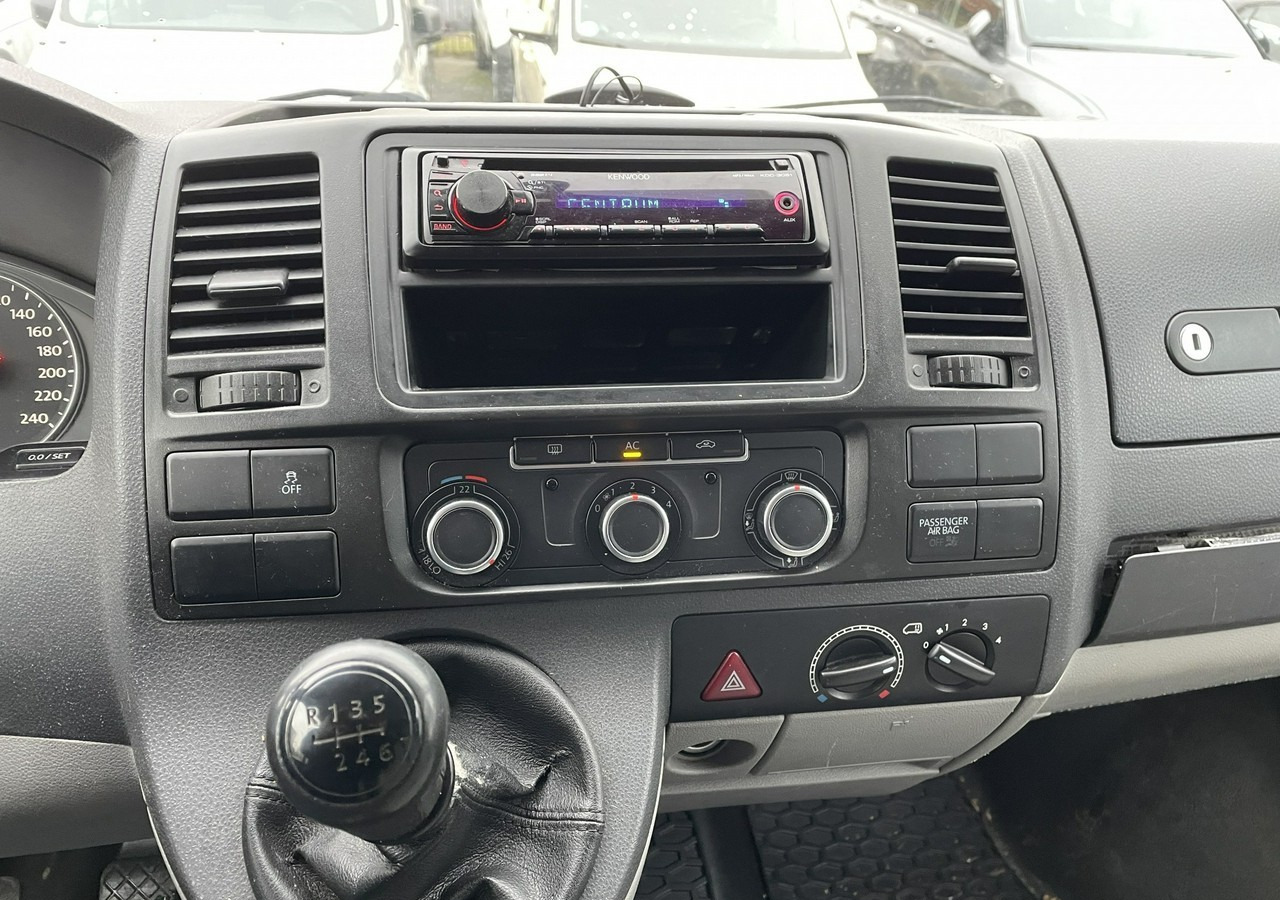 Volkswagen Transporter T5 Transporter T5 Lift 2.0 Tdi 9-osob Klima 2011 - Auto: pilt 5 Volkswagen Transporter T5 Transporter T5 Lift 2.0 Tdi 9-osob Klima 2011 - Auto: pilt 5