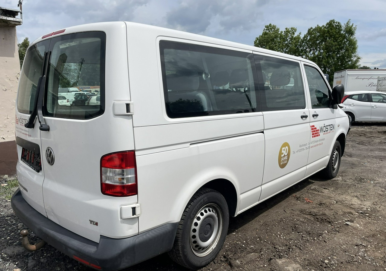 Volkswagen Transporter T5 Volkswagen Transporter Long 2.0-140KM 9-osobowy Model 2015 - Auto: pilt 2 Volkswagen Transporter T5 Volkswagen Transporter Long 2.0-140KM 9-osobowy Model 2015 - Auto: pilt 2