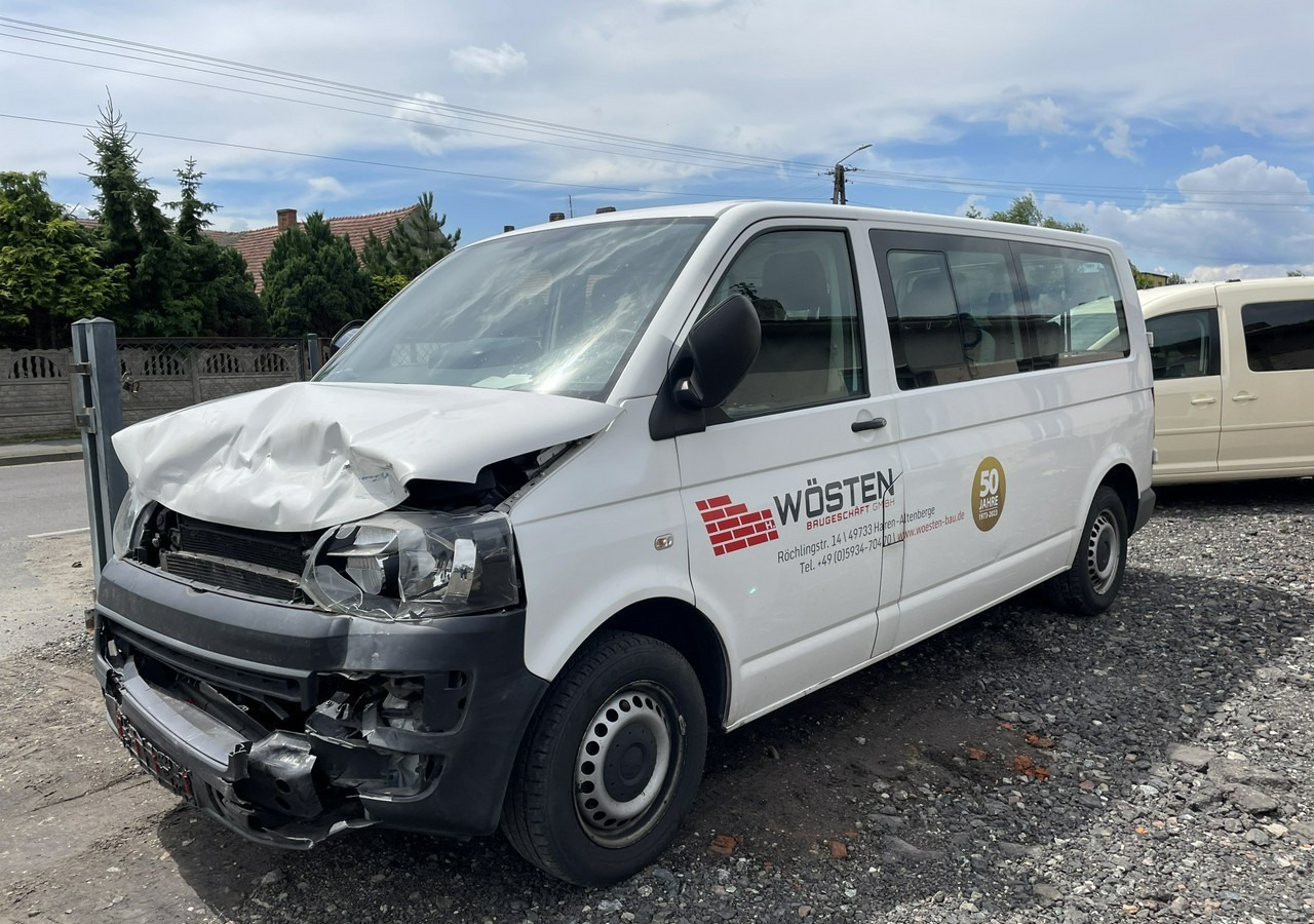 Volkswagen Transporter T5 Volkswagen Transporter Long 2.0-140KM 9-osobowy Model 2015 - Auto: pilt 3 Volkswagen Transporter T5 Volkswagen Transporter Long 2.0-140KM 9-osobowy Model 2015 - Auto: pilt 3