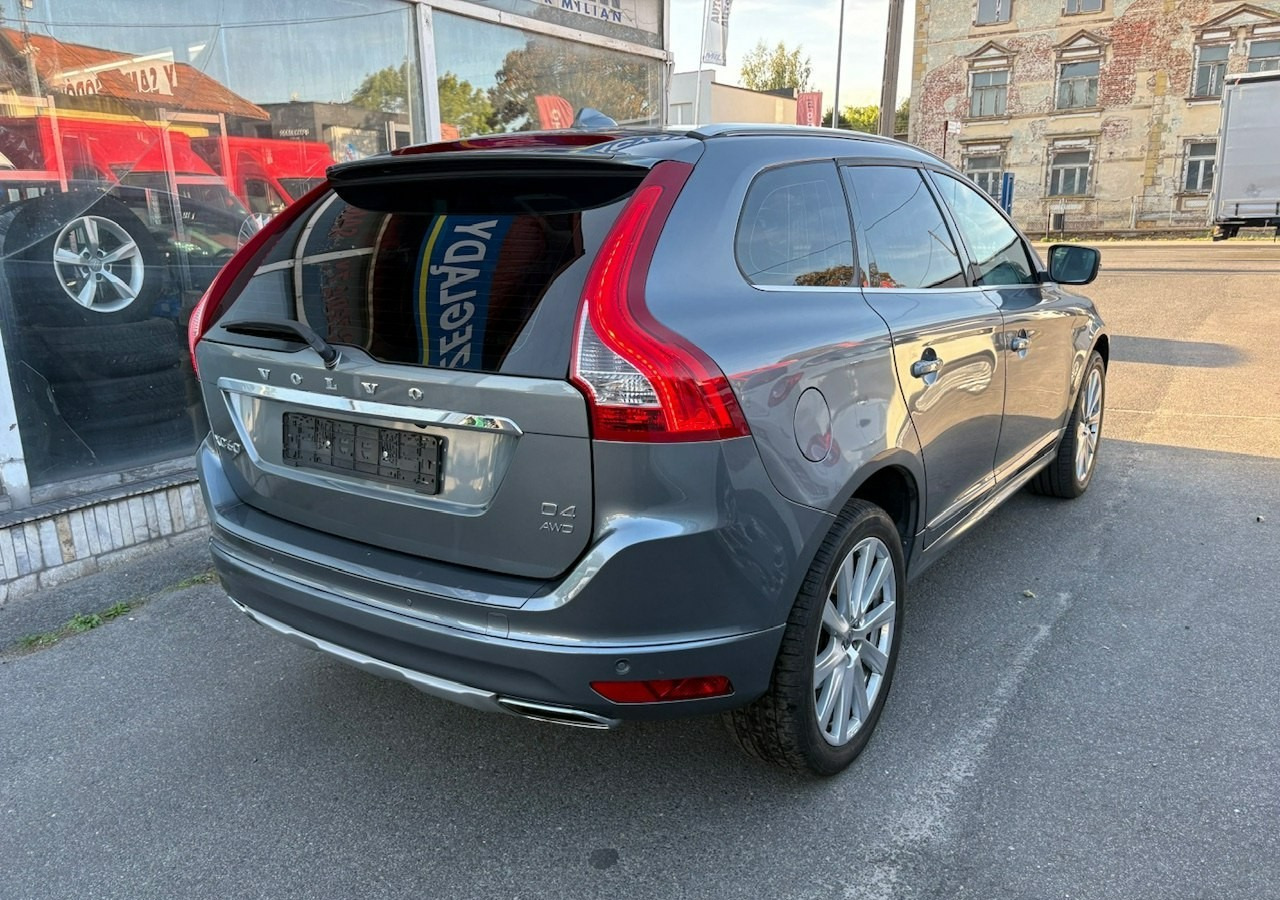 Volvo XC60 I Volvo XC 60 2,4 D4 AWD 190KM Summum Navi Panorama Skóry Kamera 2017 - Maastur: pilt 3 Volvo XC60 I Volvo XC 60 2,4 D4 AWD 190KM Summum Navi Panorama Skóry Kamera 2017 - Maastur: pilt 3