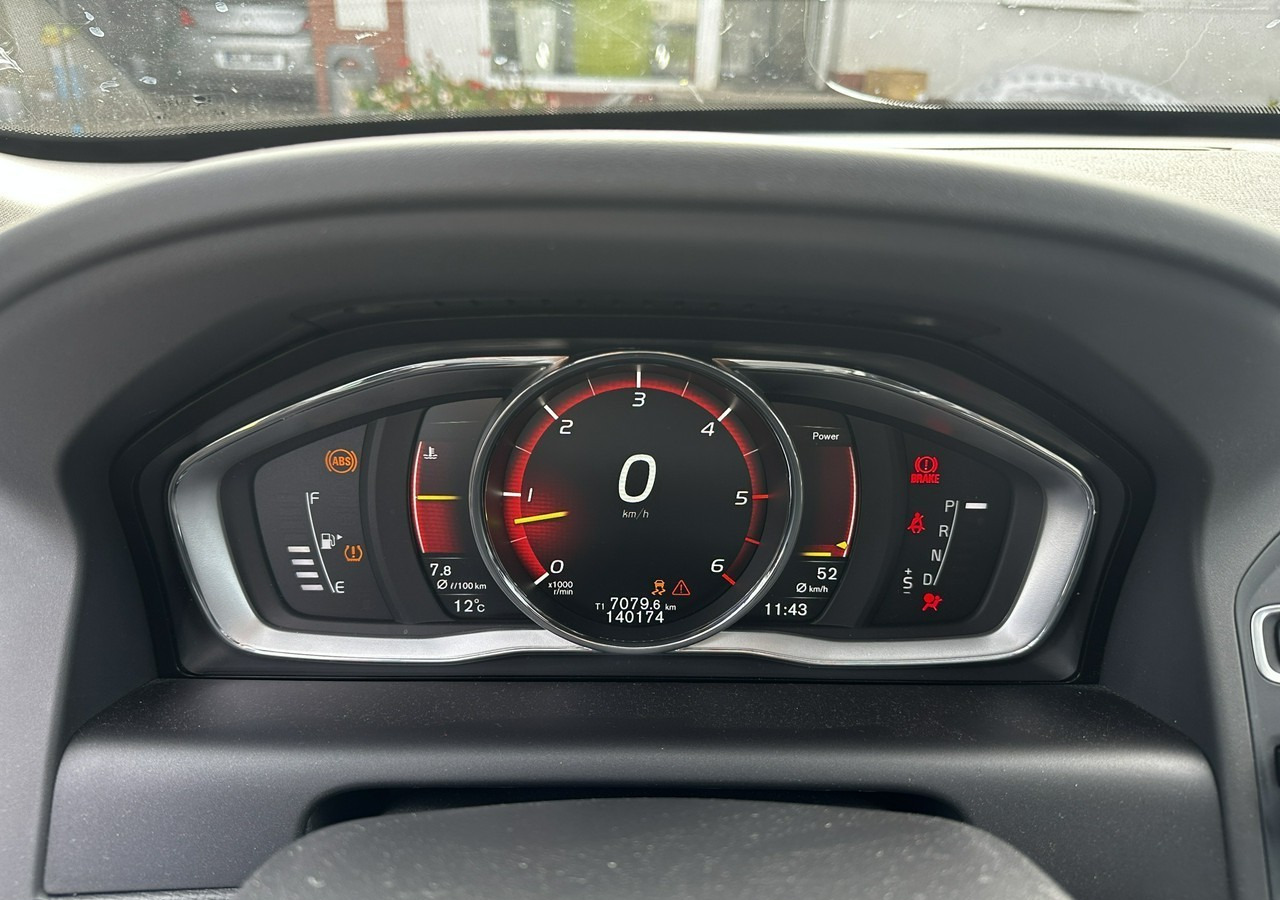 Maastur Volvo XC60 I Volvo XC 60 D4AWD Bogate wyposażenie 2017: pilt 16