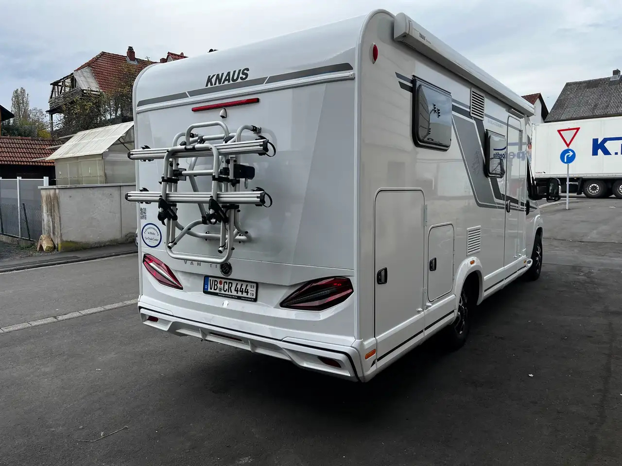 Knaus VAN TI 650 MEG VANSATION - Poolintegreeritud matkaauto: pilt 4 Knaus VAN TI 650 MEG VANSATION - Poolintegreeritud matkaauto: pilt 4