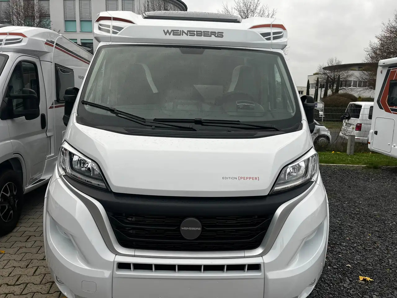 Weinsberg CaraCompact 600 MEG Pepper Mietwagen Verfügbar - Poolintegreeritud matkaauto: pilt 2 Weinsberg CaraCompact 600 MEG Pepper Mietwagen Verfügbar - Poolintegreeritud matkaauto: pilt 2