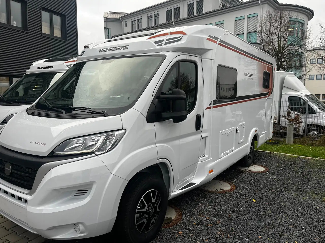 Weinsberg CaraCompact 600 MEG Pepper Mietwagen Verfügbar - Poolintegreeritud matkaauto: pilt 3 Weinsberg CaraCompact 600 MEG Pepper Mietwagen Verfügbar - Poolintegreeritud matkaauto: pilt 3