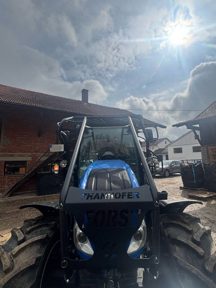 New Holland T5.110 AutoCommand - Metsatraktor: pilt 3 New Holland T5.110 AutoCommand - Metsatraktor: pilt 3