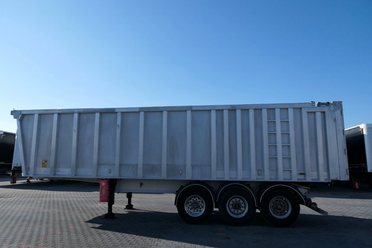 Benalu TIPPER 45 M3/WHOLE ALUMINIUM/5700 KG/FLAP-DOORS - Kallur-poolhaagis: pilt 4 Benalu TIPPER 45 M3/WHOLE ALUMINIUM/5700 KG/FLAP-DOORS - Kallur-poolhaagis: pilt 4