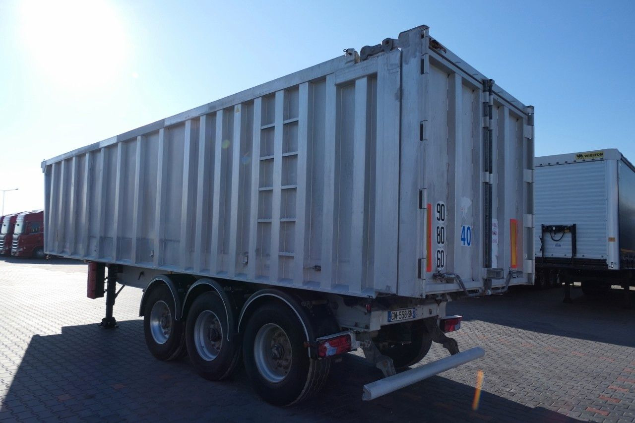 Benalu TIPPER 45 M3/WHOLE ALUMINIUM/5700 KG/FLAP-DOORS - Kallur-poolhaagis: pilt 5 Benalu TIPPER 45 M3/WHOLE ALUMINIUM/5700 KG/FLAP-DOORS - Kallur-poolhaagis: pilt 5
