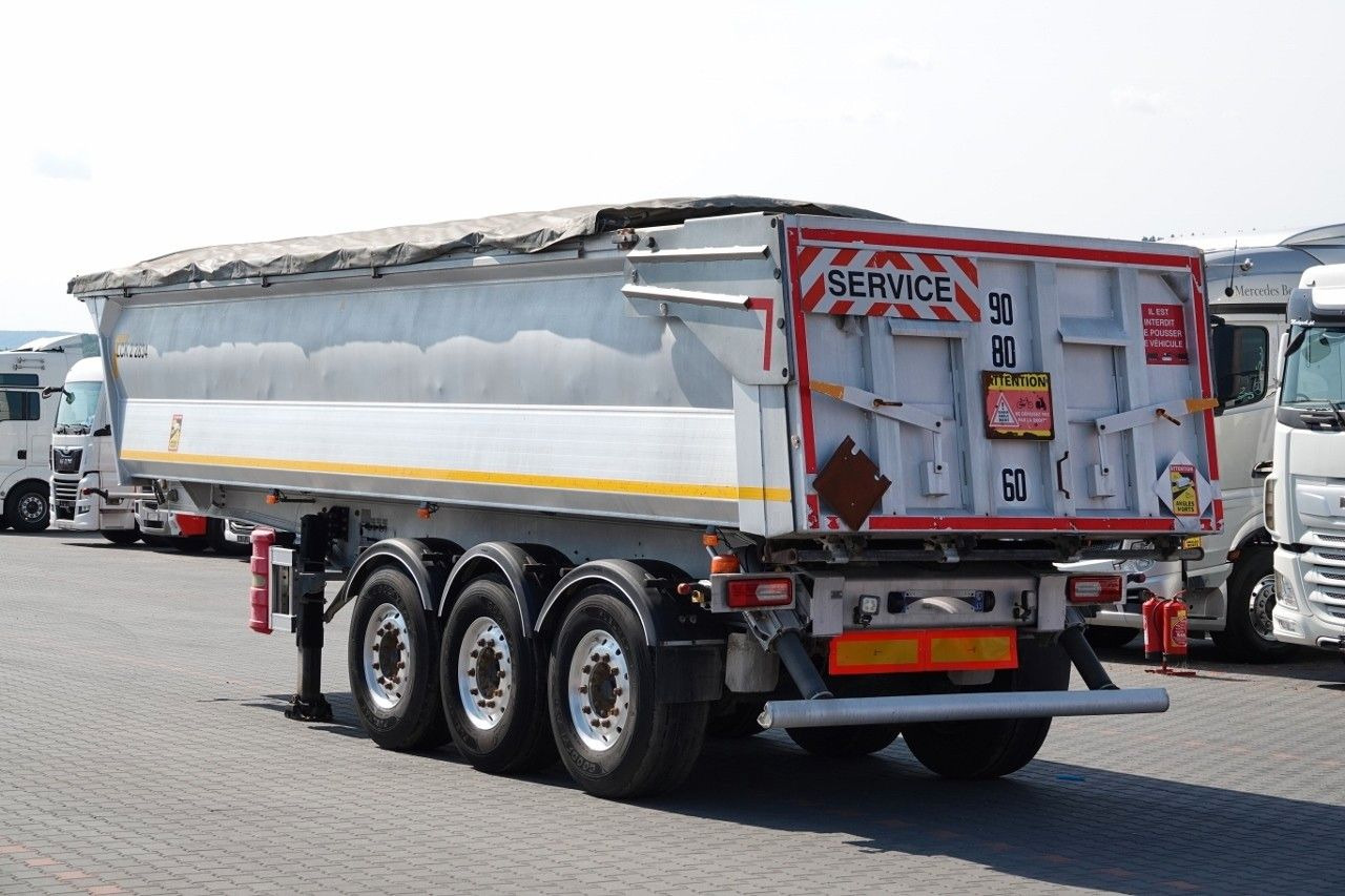 Benalu WYWROTKA 27 m3 / ALUMINIOWA / HYDRAULICZNA KLAPA - Kallur-poolhaagis: pilt 4 Benalu WYWROTKA 27 m3 / ALUMINIOWA / HYDRAULICZNA KLAPA - Kallur-poolhaagis: pilt 4