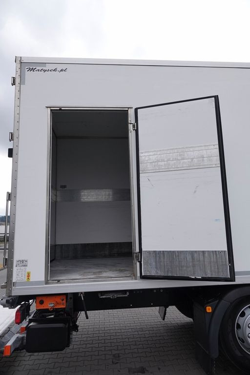 Külmutiga veoauto MAN TGS 26.360 / 6x2 / CHŁODNIA -8,2 M / SUPRA 850MT MAN TGS 26.360 / 6x2 / CHŁODNIA -8,2 M / SUPRA 850MT: pilt 13 Külmutiga veoauto MAN TGS 26.360 / 6x2 / CHŁODNIA -8,2 M / SUPRA 850MT MAN TGS 26.360 / 6x2 / CHŁODNIA -8,2 M / SUPRA 850MT: pilt 13