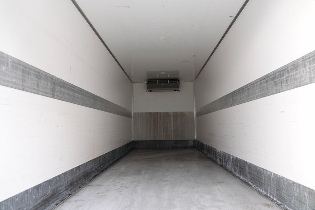 Külmutiga veoauto MAN TGS 26.360 / 6x2 / CHŁODNIA -8,2 M / SUPRA 850MT MAN TGS 26.360 / 6x2 / CHŁODNIA -8,2 M / SUPRA 850MT: pilt 10 Külmutiga veoauto MAN TGS 26.360 / 6x2 / CHŁODNIA -8,2 M / SUPRA 850MT MAN TGS 26.360 / 6x2 / CHŁODNIA -8,2 M / SUPRA 850MT: pilt 10