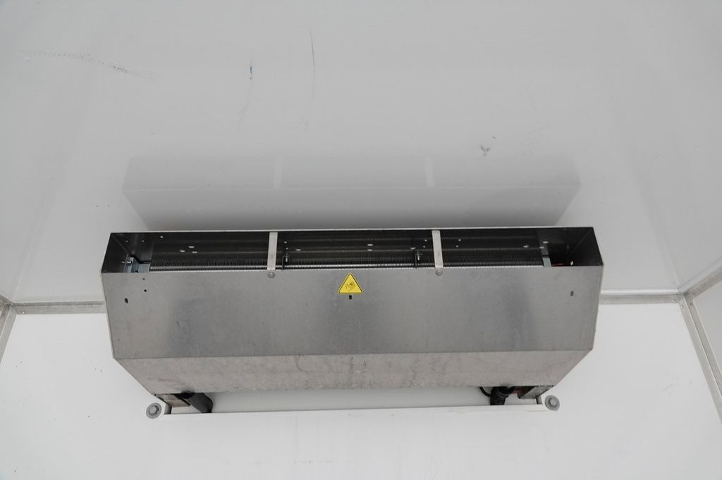 Külmutiga veoauto MAN TGS 26.360 / 6x2 / CHŁODNIA -8,2 M / SUPRA 850MT MAN TGS 26.360 / 6x2 / CHŁODNIA -8,2 M / SUPRA 850MT: pilt 11 Külmutiga veoauto MAN TGS 26.360 / 6x2 / CHŁODNIA -8,2 M / SUPRA 850MT MAN TGS 26.360 / 6x2 / CHŁODNIA -8,2 M / SUPRA 850MT: pilt 11