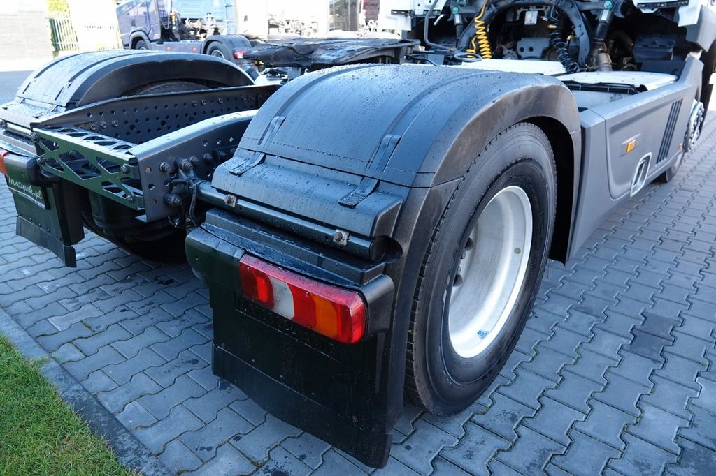 Sadulveok Mercedes-Benz ACTROS 1840 / PEŁNY ADR / NISKA KABINA: pilt 10