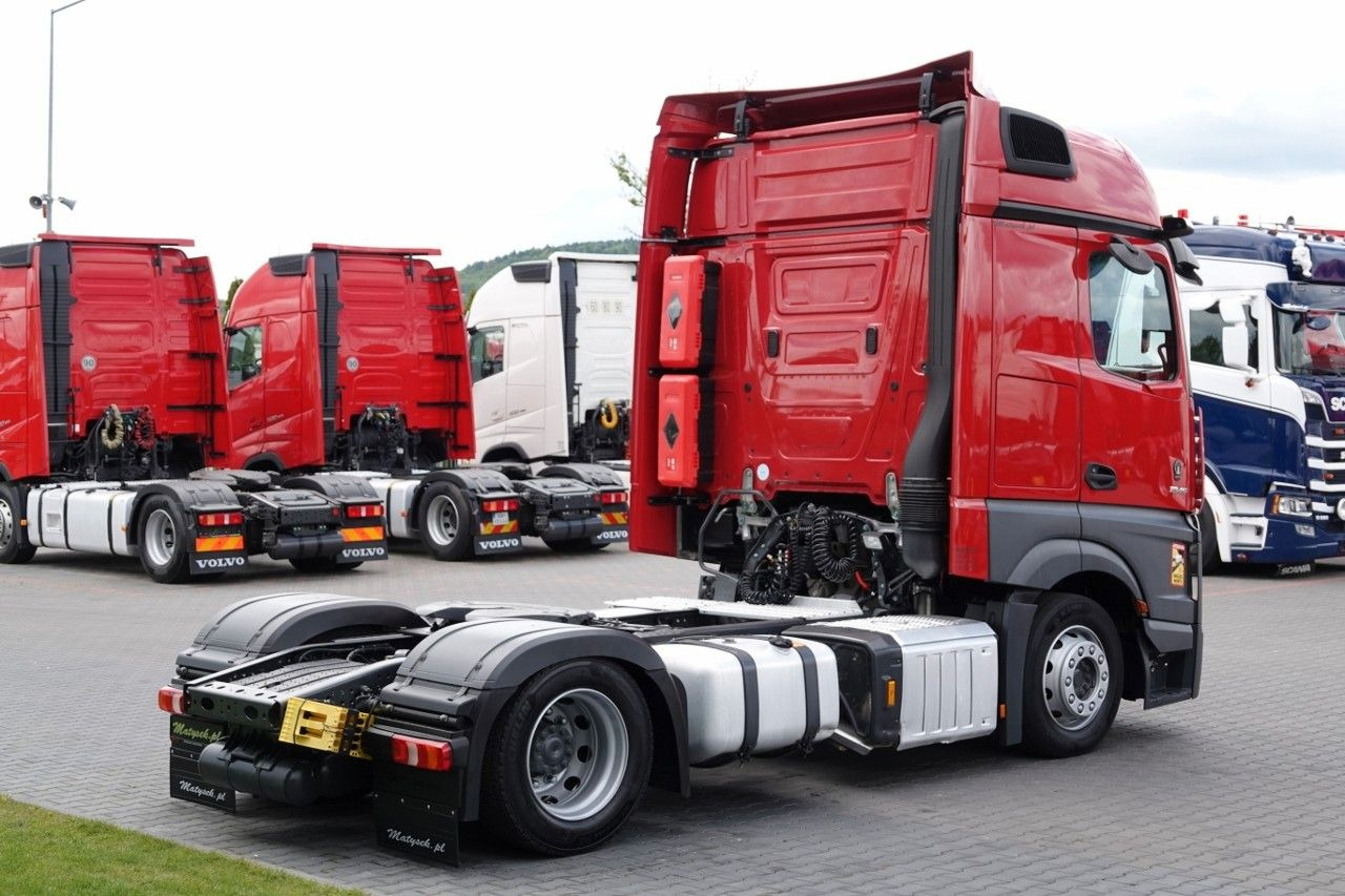 Mercedes-Benz ACTROS 1845 / LOW DECK / MEGA / BIG SPACE / PO K - Sadulveok: pilt 4 Mercedes-Benz ACTROS 1845 / LOW DECK / MEGA / BIG SPACE / PO K - Sadulveok: pilt 4