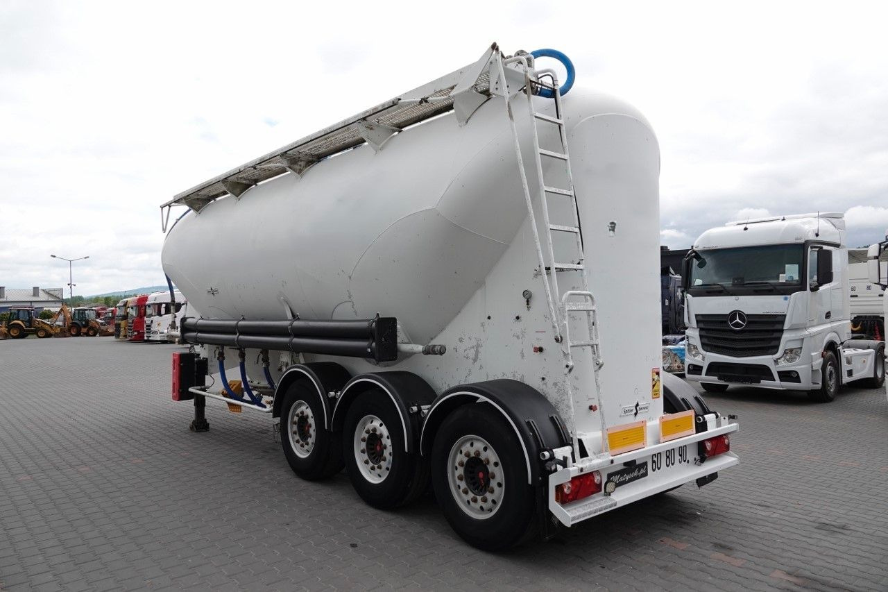 Spitzer CEMENTONACZEPA / 37 000 L / SILOS / 3 KOMORY - Silo poolhaagis: pilt 4 Spitzer CEMENTONACZEPA / 37 000 L / SILOS / 3 KOMORY - Silo poolhaagis: pilt 4