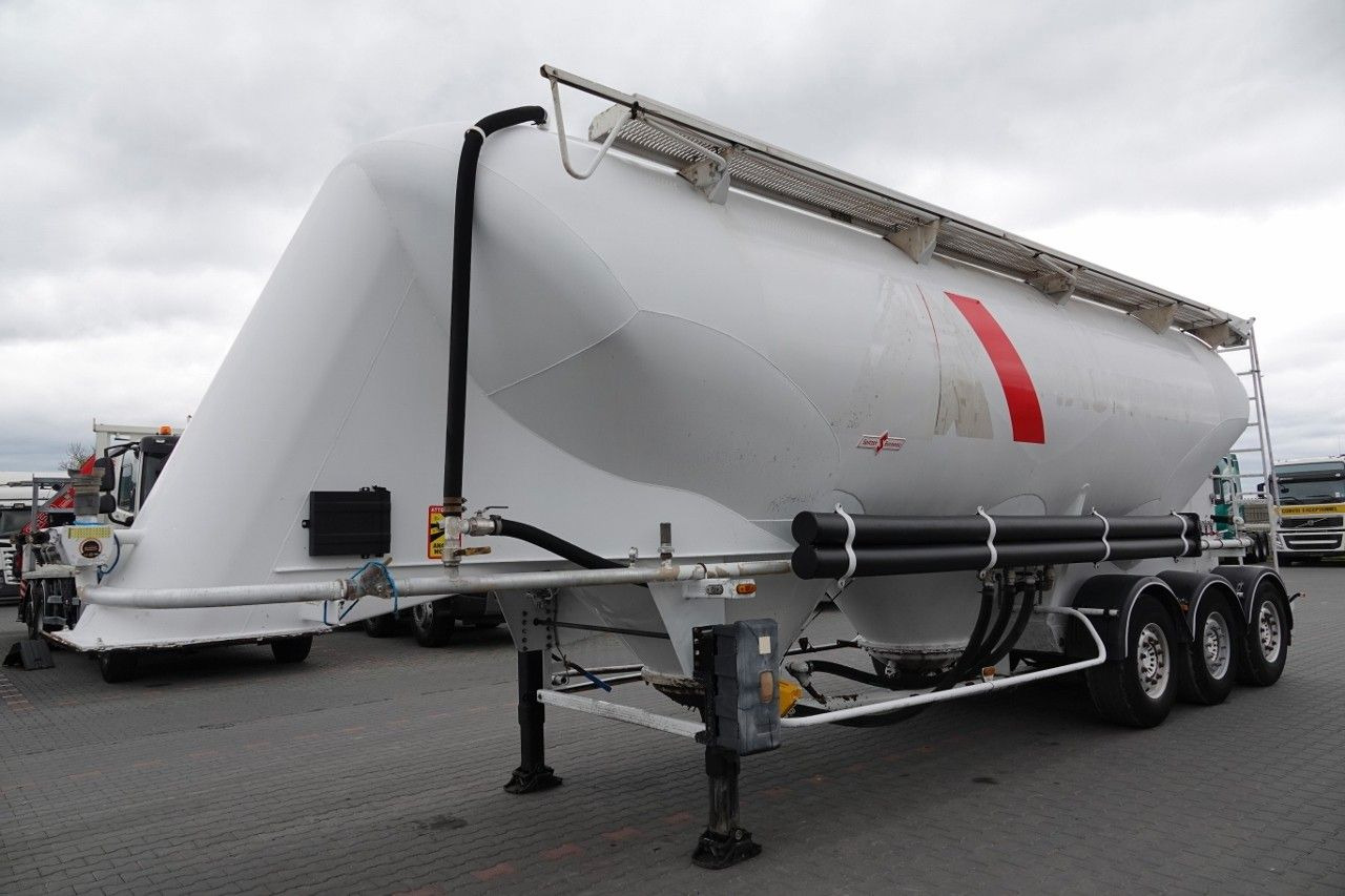 Spitzer CEMENTONACZEPA / 43 000 L / SILOS / 3 KOMORY / O - Silo poolhaagis: pilt 3 Spitzer CEMENTONACZEPA / 43 000 L / SILOS / 3 KOMORY / O - Silo poolhaagis: pilt 3