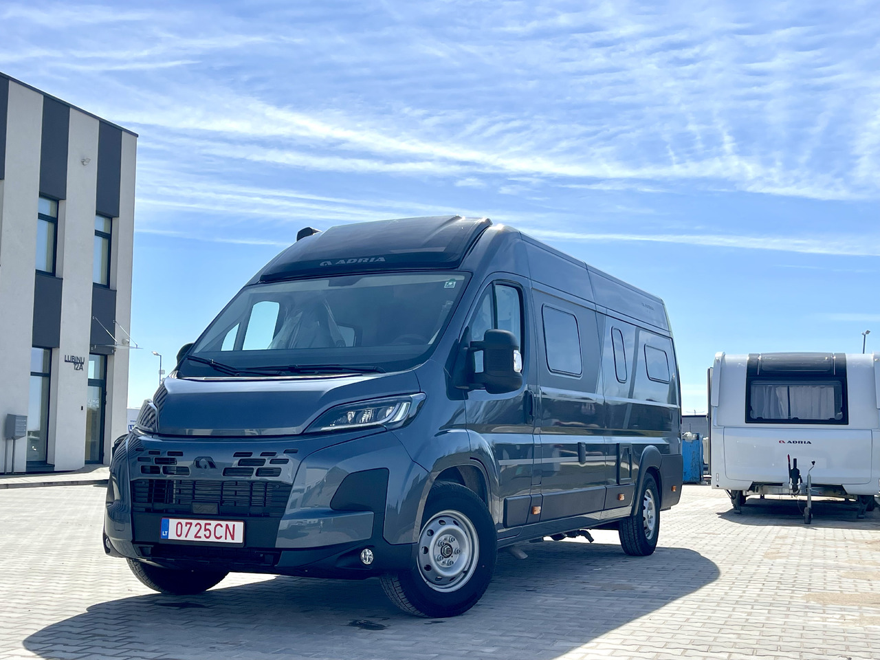 ADRIA TWIN 640 SGX - Campervan: pilt 2 ADRIA TWIN 640 SGX - Campervan: pilt 2