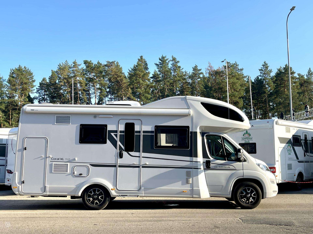 Adria Coral XL 650DK - Alkooven: pilt 2 Adria Coral XL 650DK - Alkooven: pilt 2