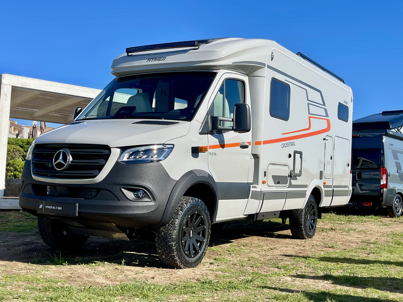 HYMER / ERIBA Cross Trail - Poolintegreeritud matkaauto: pilt 2 HYMER / ERIBA Cross Trail - Poolintegreeritud matkaauto: pilt 2