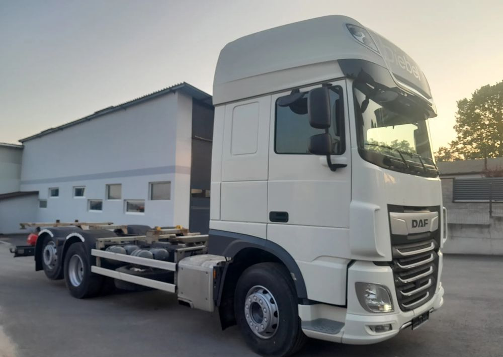 Kabiinišassiiga veoauto DAF XF 106 450 / BDF RETARDER: pilt 6 Kabiinišassiiga veoauto DAF XF 106 450 / BDF RETARDER: pilt 6