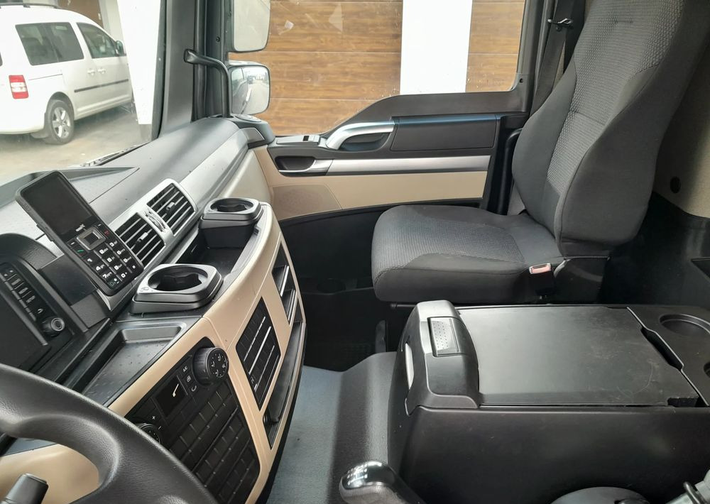 MAN TGL 12.250 nowe urządzenie hakowe SKIBICKI HKS 8/3300 ATEGO / TGM - Konkstõstukiga veoauto: pilt 3 MAN TGL 12.250 nowe urządzenie hakowe SKIBICKI HKS 8/3300 ATEGO / TGM - Konkstõstukiga veoauto: pilt 3