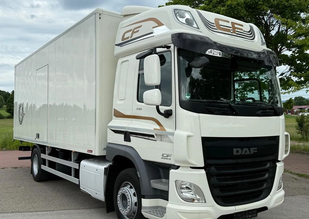 DAF CF 330/10.2017/KONTENER MEBLOWY/IZOTERMA/WINDA/18 PALET/E6/NISKI PRZEBIEG/Z NIEMIEC/JAK NOWY/DUŻY SILNIK/ - Kasti veoauto: pilt 2 DAF CF 330/10.2017/KONTENER MEBLOWY/IZOTERMA/WINDA/18 PALET/E6/NISKI PRZEBIEG/Z NIEMIEC/JAK NOWY/DUŻY SILNIK/ - Kasti veoauto: pilt 2