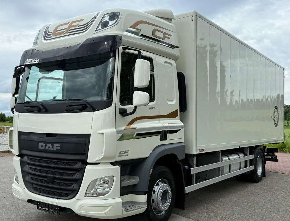 DAF CF 330/10.2017/KONTENER MEBLOWY/IZOTERMA/WINDA/18 PALET/E6/NISKI PRZEBIEG/Z NIEMIEC/JAK NOWY/DUŻY SILNIK/ - Kasti veoauto: pilt 1 DAF CF 330/10.2017/KONTENER MEBLOWY/IZOTERMA/WINDA/18 PALET/E6/NISKI PRZEBIEG/Z NIEMIEC/JAK NOWY/DUŻY SILNIK/ - Kasti veoauto: pilt 1