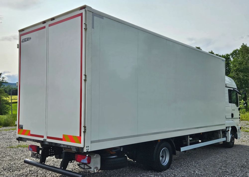 MAN TGL 12.250 / KONTENER / IZOTERMA / WINDA / 2019R / EURO 6 / PEŁEN SERWIS / 6 TON ŁADOWNOŚĆ / SPROWADZONY / ZADBANY / JAK NOWY / KSIĄŻKA SERWISOWA / E6 / 17 PALET - Kasti veoauto: pilt 4 MAN TGL 12.250 / KONTENER / IZOTERMA / WINDA / 2019R / EURO 6 / PEŁEN SERWIS / 6 TON ŁADOWNOŚĆ / SPROWADZONY / ZADBANY / JAK NOWY / KSIĄŻKA SERWISOWA / E6 / 17 PALET - Kasti veoauto: pilt 4