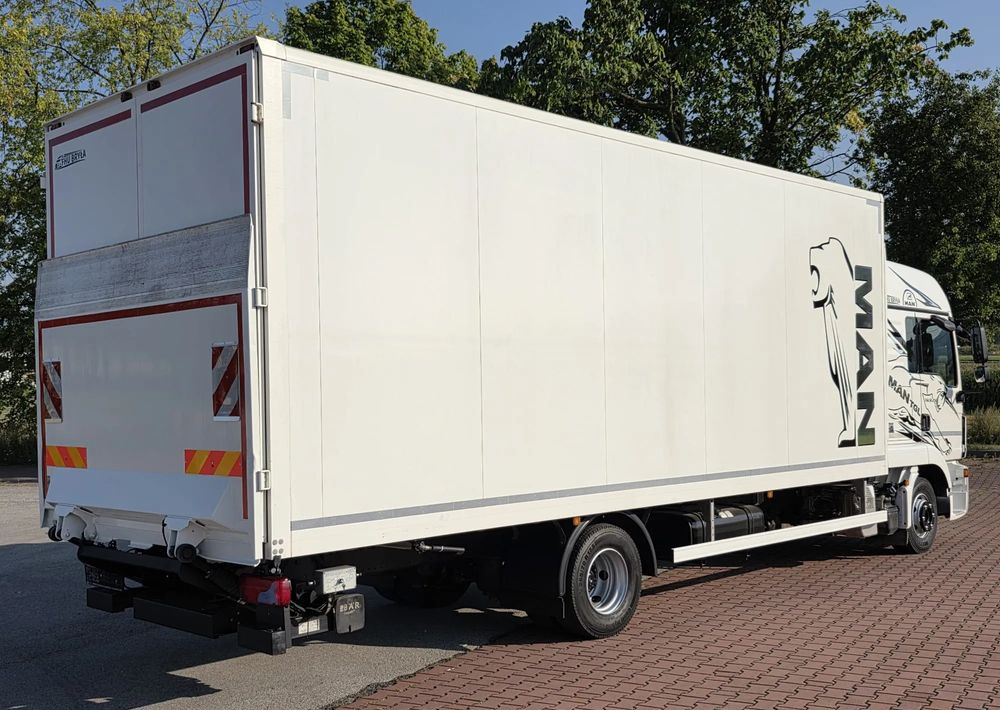 MAN TGL 12.250 / KONTENER / IZOTERMA / WINDA / 2019R / EURO 6 / PEŁEN SERWIS / 6 TON ŁADOWNOŚĆ / SPROWADZONY / ZADBANY / JAK NOWY / KSIĄŻKA SERWISOWA / E6 / 17 PALET - Kasti veoauto: pilt 4 MAN TGL 12.250 / KONTENER / IZOTERMA / WINDA / 2019R / EURO 6 / PEŁEN SERWIS / 6 TON ŁADOWNOŚĆ / SPROWADZONY / ZADBANY / JAK NOWY / KSIĄŻKA SERWISOWA / E6 / 17 PALET - Kasti veoauto: pilt 4