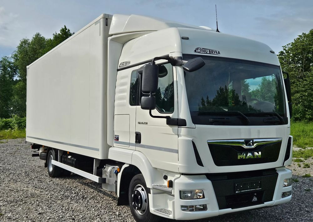 MAN TGL 12.250 / KONTENER / IZOTERMA / WINDA / 2019R / EURO 6 / PEŁEN SERWIS / 6 TON ŁADOWNOŚĆ / SPROWADZONY / ZADBANY / JAK NOWY / KSIĄŻKA SERWISOWA / E6 / 17 PALET - Kasti veoauto: pilt 1 MAN TGL 12.250 / KONTENER / IZOTERMA / WINDA / 2019R / EURO 6 / PEŁEN SERWIS / 6 TON ŁADOWNOŚĆ / SPROWADZONY / ZADBANY / JAK NOWY / KSIĄŻKA SERWISOWA / E6 / 17 PALET - Kasti veoauto: pilt 1