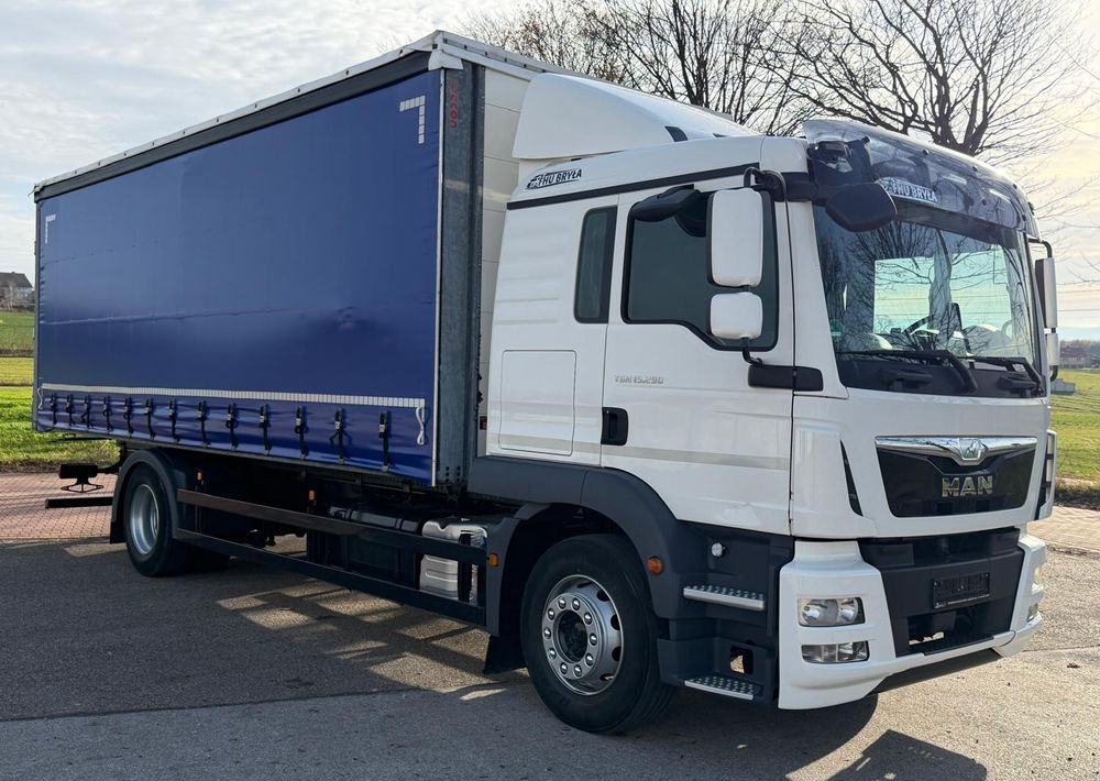 MAN TGM 15.290 / FIRANKA / 2016R / KLIMA POSTOJOWA /SPROWADZONY/ 8T ŁADOWNOŚĆ / 17 PALET / E6 / WINDA / - Tent veoauto: pilt 2 MAN TGM 15.290 / FIRANKA / 2016R / KLIMA POSTOJOWA /SPROWADZONY/ 8T ŁADOWNOŚĆ / 17 PALET / E6 / WINDA / - Tent veoauto: pilt 2