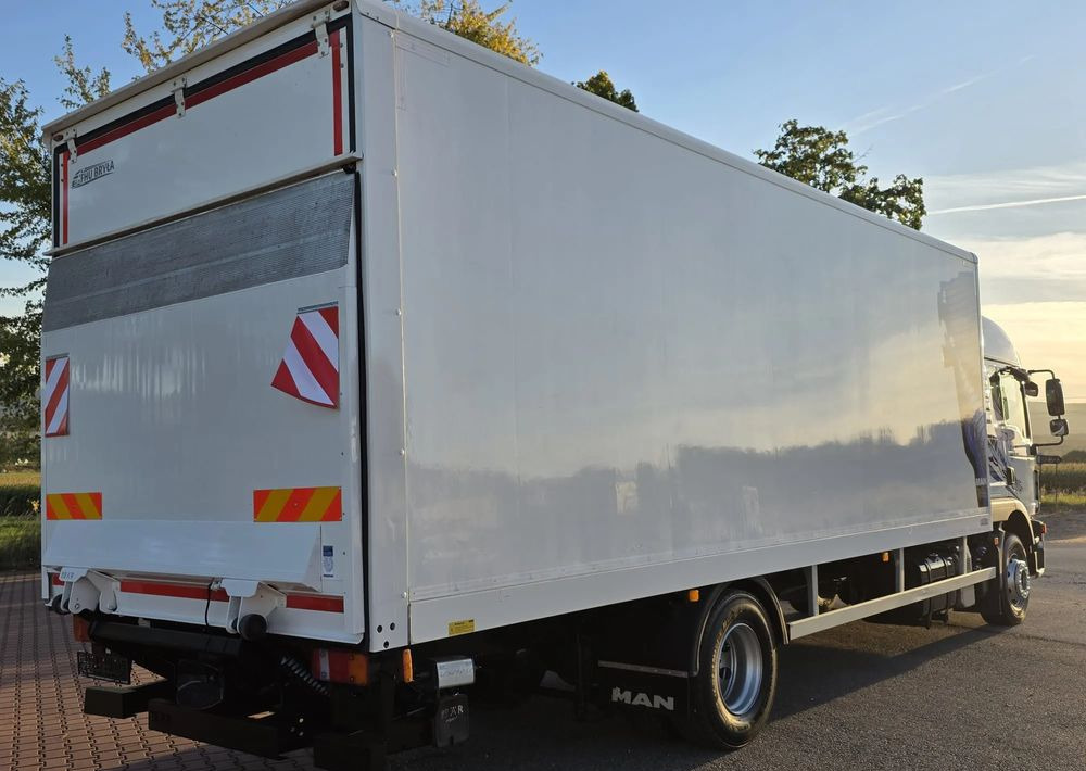 MAN TGM 15.290 / TGL / KONTENER / IZOTERMA / WINDA / KLIMA POSTOJOWA / 2019R / EURO 6 / PEŁEN SERWIS / 8200KG ŁADOWNOŚĆ / SPROWADZONY / ZADBANY / JAK NOWY / KSIĄŻKA SERWISOWA / E6 / 18 PALET - Kasti veoauto: pilt 5 MAN TGM 15.290 / TGL / KONTENER / IZOTERMA / WINDA / KLIMA POSTOJOWA / 2019R / EURO 6 / PEŁEN SERWIS / 8200KG ŁADOWNOŚĆ / SPROWADZONY / ZADBANY / JAK NOWY / KSIĄŻKA SERWISOWA / E6 / 18 PALET - Kasti veoauto: pilt 5