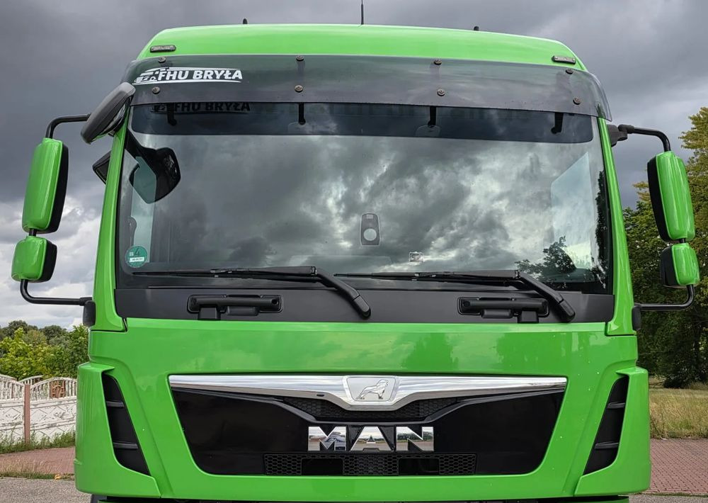 MAN TGM 18.340 / 18.290 / E6 / NISKI PRZEBIEG / 2016 / SERWISOWANY / ROZSTAW OSI 5.7M / RAMA DO ZABUDOWY / SYPIALKA / STAN BARDZO DOBRY / AUTOMAT - Tent veoauto: pilt 4 MAN TGM 18.340 / 18.290 / E6 / NISKI PRZEBIEG / 2016 / SERWISOWANY / ROZSTAW OSI 5.7M / RAMA DO ZABUDOWY / SYPIALKA / STAN BARDZO DOBRY / AUTOMAT - Tent veoauto: pilt 4