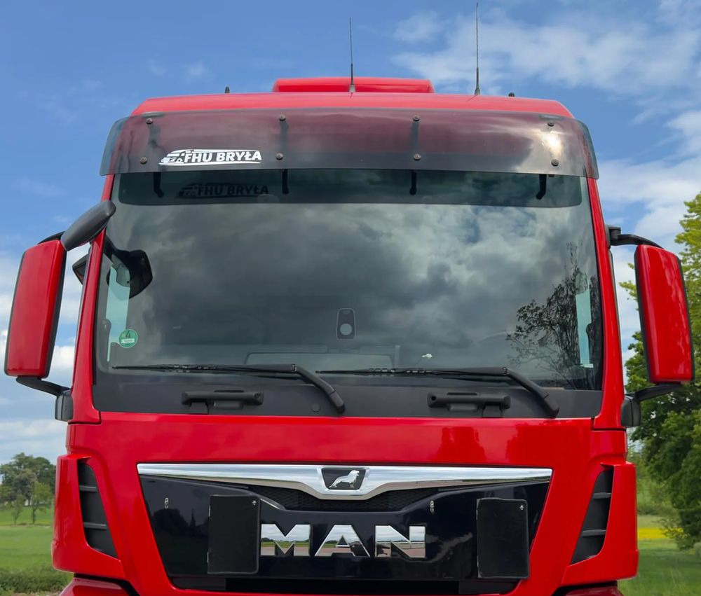 MAN TGX 26.500 / LIFT / 6X2 / KLIMA POSTOJOWA / 18PALET / E6 / FIRANKA / 18 TON ŁADOWNOŚĆ / WINDA / NISKI PRZEBIEG / JEDEN WŁAŚCICIEL / PODWIESZANA OŚ - Tent veoauto: pilt 4 MAN TGX 26.500 / LIFT / 6X2 / KLIMA POSTOJOWA / 18PALET / E6 / FIRANKA / 18 TON ŁADOWNOŚĆ / WINDA / NISKI PRZEBIEG / JEDEN WŁAŚCICIEL / PODWIESZANA OŚ - Tent veoauto: pilt 4