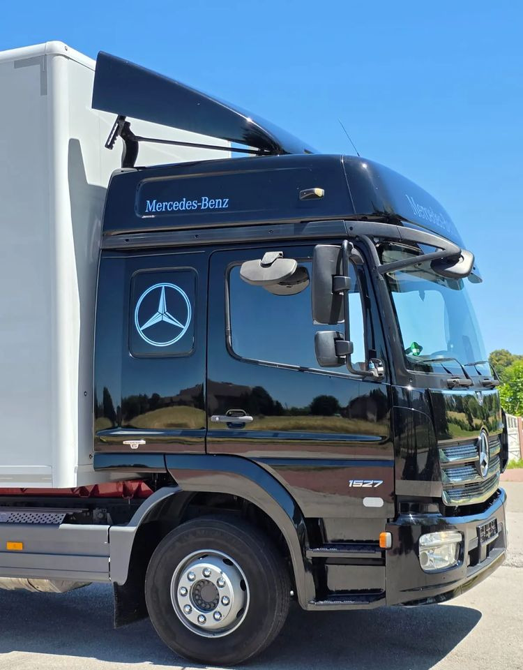 Külmutiga veoauto Mercedes-Benz ATEGO 1527/1530/IZOTERMA/WINDA/SPROWADZONY/E6/PIERWSZY WŁAŚCICIEL/AUTOMAT/18EURO PALET/STAN BARDZO DOBRY: pilt 7 Külmutiga veoauto Mercedes-Benz ATEGO 1527/1530/IZOTERMA/WINDA/SPROWADZONY/E6/PIERWSZY WŁAŚCICIEL/AUTOMAT/18EURO PALET/STAN BARDZO DOBRY: pilt 7