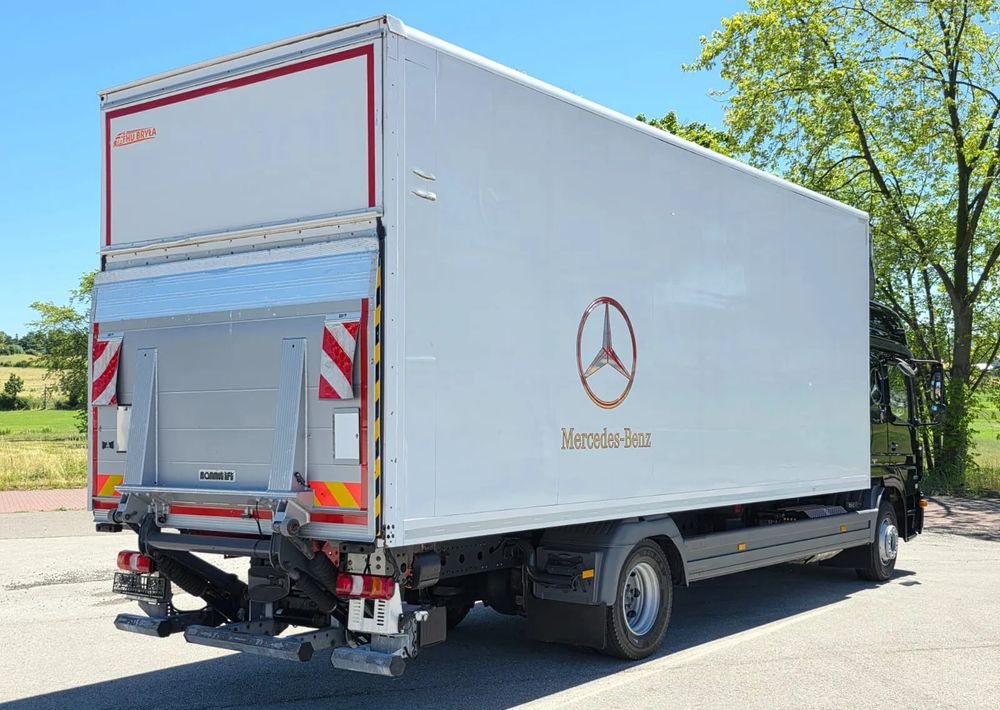 Mercedes-Benz ATEGO 1527/1530/IZOTERMA/WINDA/SPROWADZONY/E6/PIERWSZY WŁAŚCICIEL/AUTOMAT/18EURO PALET/STAN BARDZO DOBRY - Külmutiga veoauto: pilt 5 Mercedes-Benz ATEGO 1527/1530/IZOTERMA/WINDA/SPROWADZONY/E6/PIERWSZY WŁAŚCICIEL/AUTOMAT/18EURO PALET/STAN BARDZO DOBRY - Külmutiga veoauto: pilt 5