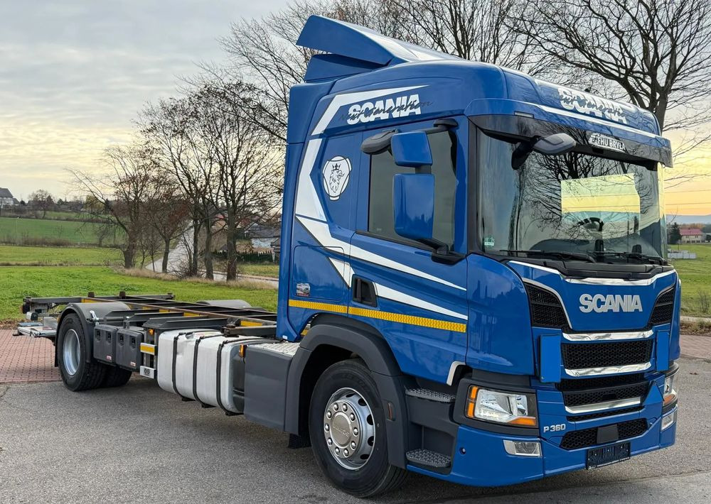 Scania P360 / P410 / BDF / RAMA / FIRANKA / PEŁNA SYPIALKA / WINDA / E6 / CAŁA NA PODUSZKACH / ROZSTAW OSI 5.5M / LAWETA / DO ŻYWCA / DO BYDŁA / DO ZABUDOWY / SPROWADZONA - Kabiinišassiiga veoauto: pilt 2 Scania P360 / P410 / BDF / RAMA / FIRANKA / PEŁNA SYPIALKA / WINDA / E6 / CAŁA NA PODUSZKACH / ROZSTAW OSI 5.5M / LAWETA / DO ŻYWCA / DO BYDŁA / DO ZABUDOWY / SPROWADZONA - Kabiinišassiiga veoauto: pilt 2