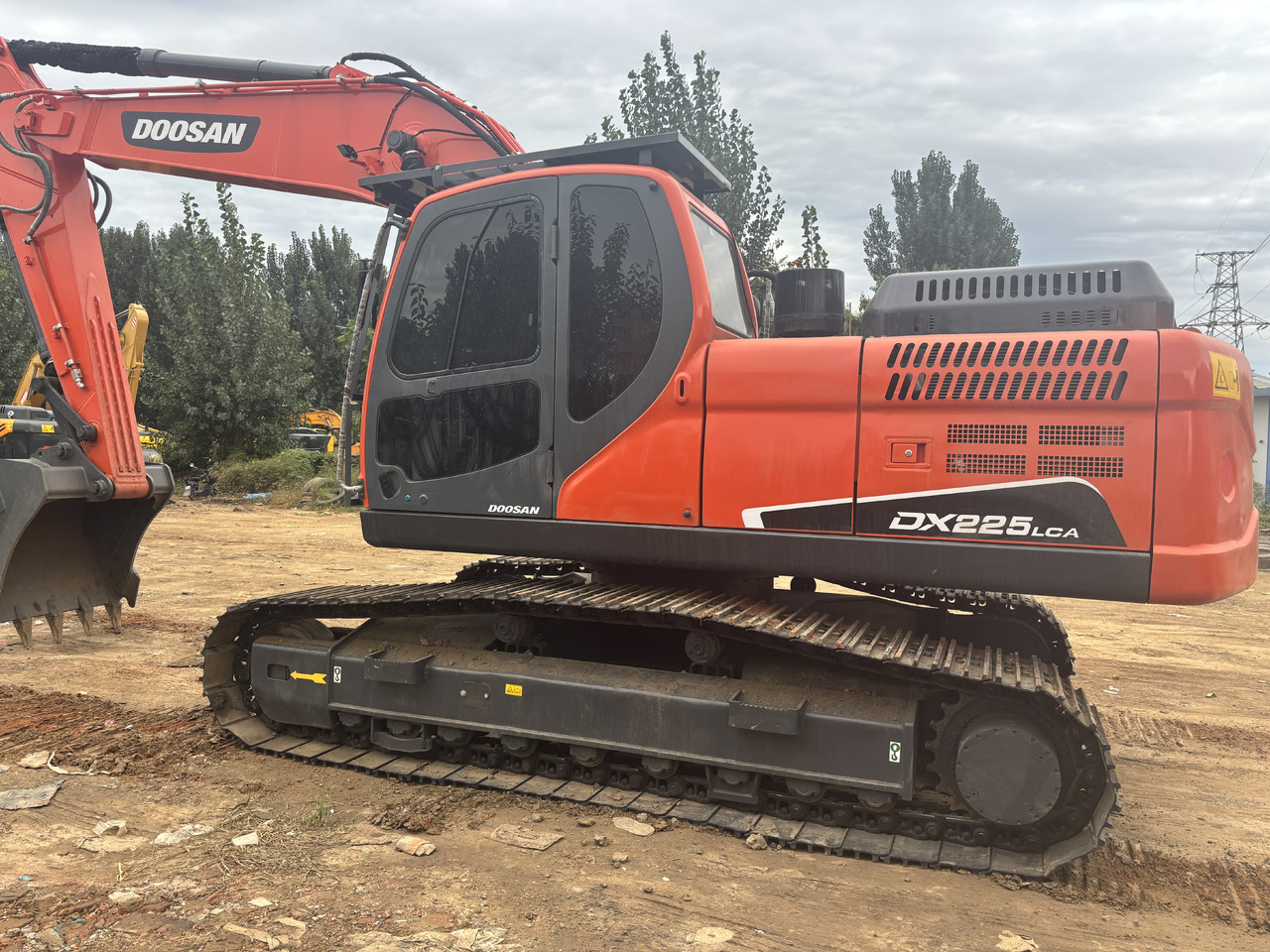 Doosan DX 225 Korea imports doosan DX225 - Lintekskavaator: pilt 4 Doosan DX 225 Korea imports doosan DX225 - Lintekskavaator: pilt 4