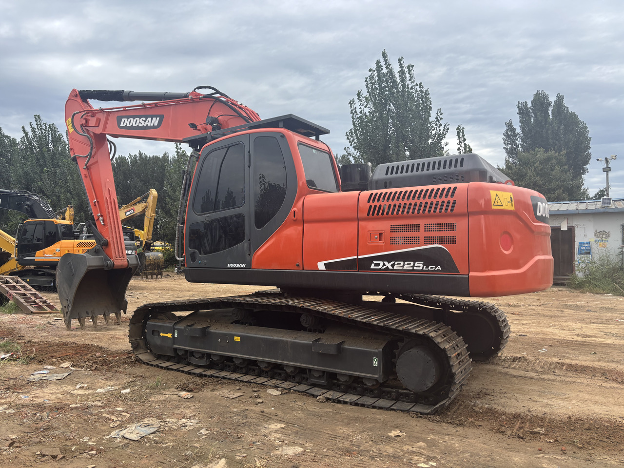 Doosan DX 225 Korea imports doosan DX225 - Lintekskavaator: pilt 1 Doosan DX 225 Korea imports doosan DX225 - Lintekskavaator: pilt 1