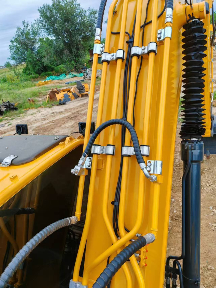 Hyundai Hyundai 220 LC-9 S - Lintekskavaator: pilt 3 Hyundai Hyundai 220 LC-9 S - Lintekskavaator: pilt 3