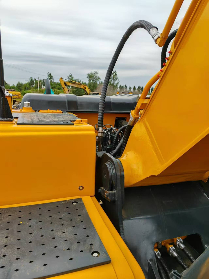 Hyundai Hyundai 220 LC-9 S - Lintekskavaator: pilt 2 Hyundai Hyundai 220 LC-9 S - Lintekskavaator: pilt 2