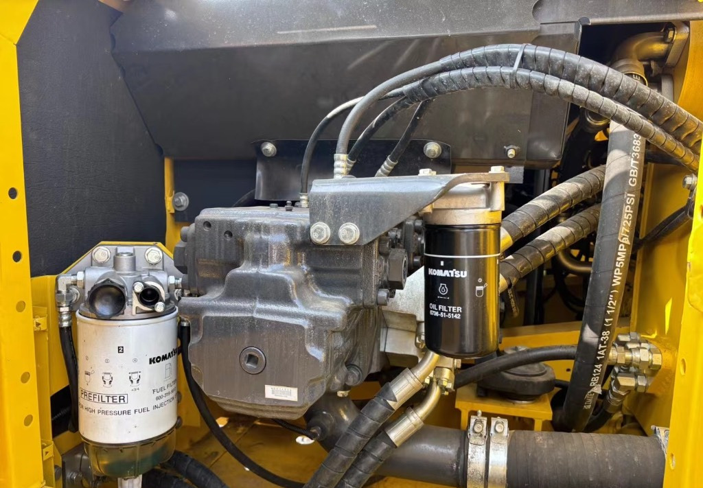 Komatsu PC 210 LC-8 - Lintekskavaator: pilt 4 Komatsu PC 210 LC-8 - Lintekskavaator: pilt 4