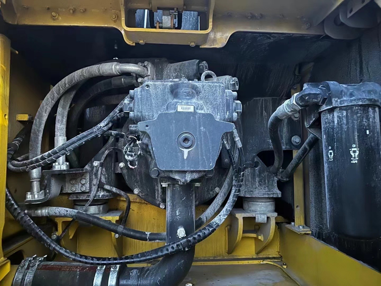 Komatsu PC 350-7 PC350 - Lintekskavaator: pilt 4 Komatsu PC 350-7 PC350 - Lintekskavaator: pilt 4