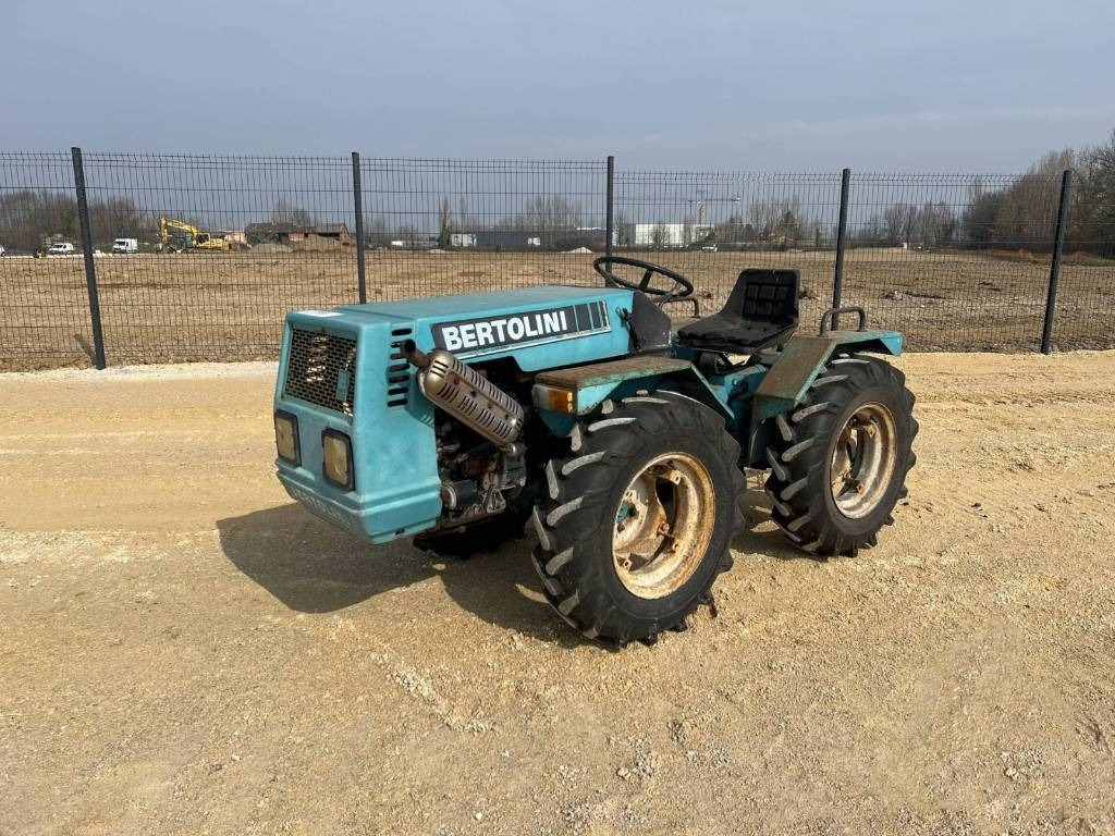 Bertolini 2033 - Traktor: pilt 1 Bertolini 2033 - Traktor: pilt 1