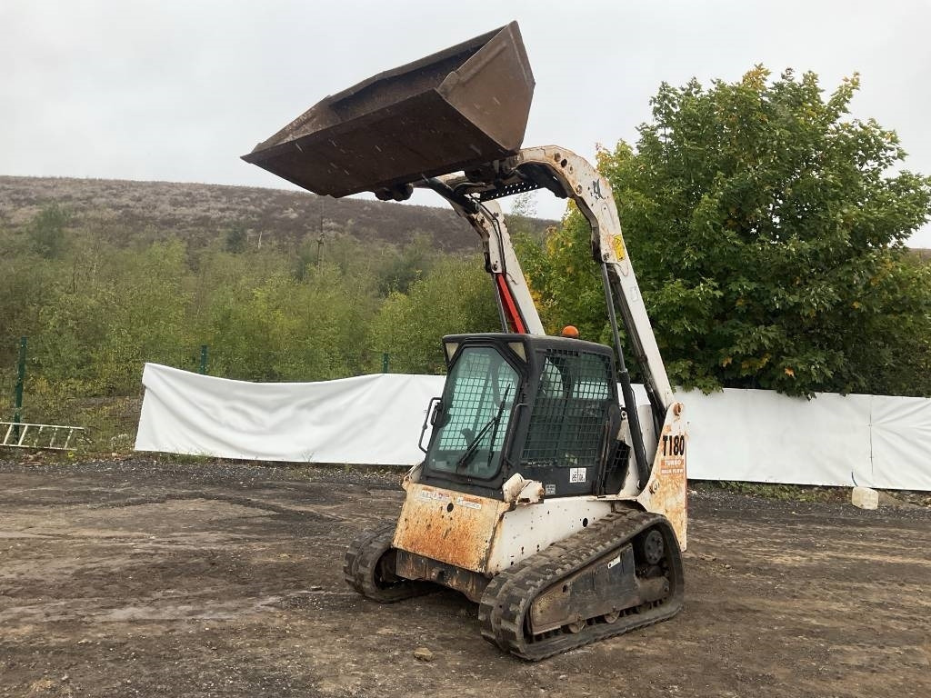 Bobcat T 180 - Kompaktlaadur: pilt 2 Bobcat T 180 - Kompaktlaadur: pilt 2