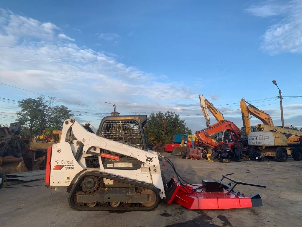 Bobcat T 590 - Kompaktlaadur: pilt 5 Bobcat T 590 - Kompaktlaadur: pilt 5