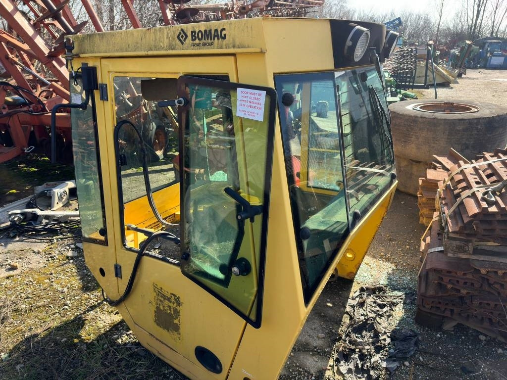 Bomag BW 177-226 D/DH CABIN - Kabiin - Ehitusmasinad: pilt 3 Bomag BW 177-226 D/DH CABIN - Kabiin - Ehitusmasinad: pilt 3